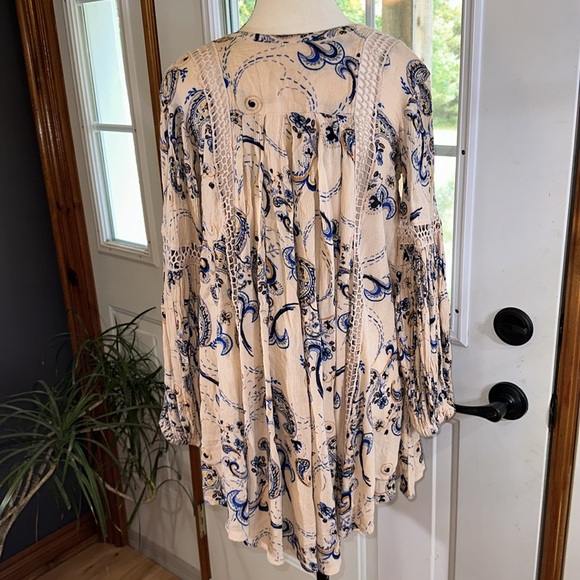 Free People Just The 2 Of Us Floral Tunic - Picture 2 of 7